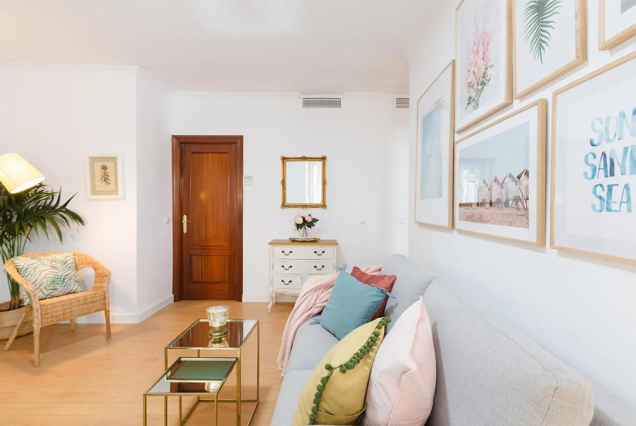 Atarazanas: Apartamento De Dos Habitaciones Malaga 0*,  Spain