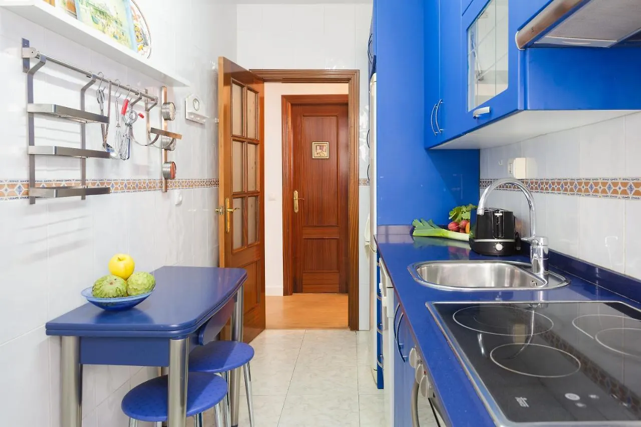 Apartment Atarazanas: Apartamento De Dos Habitaciones Malaga Spain