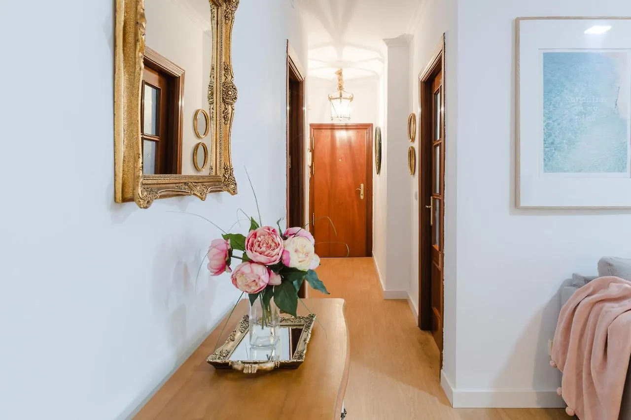 Atarazanas: Apartamento De Dos Habitaciones Malaga Spain