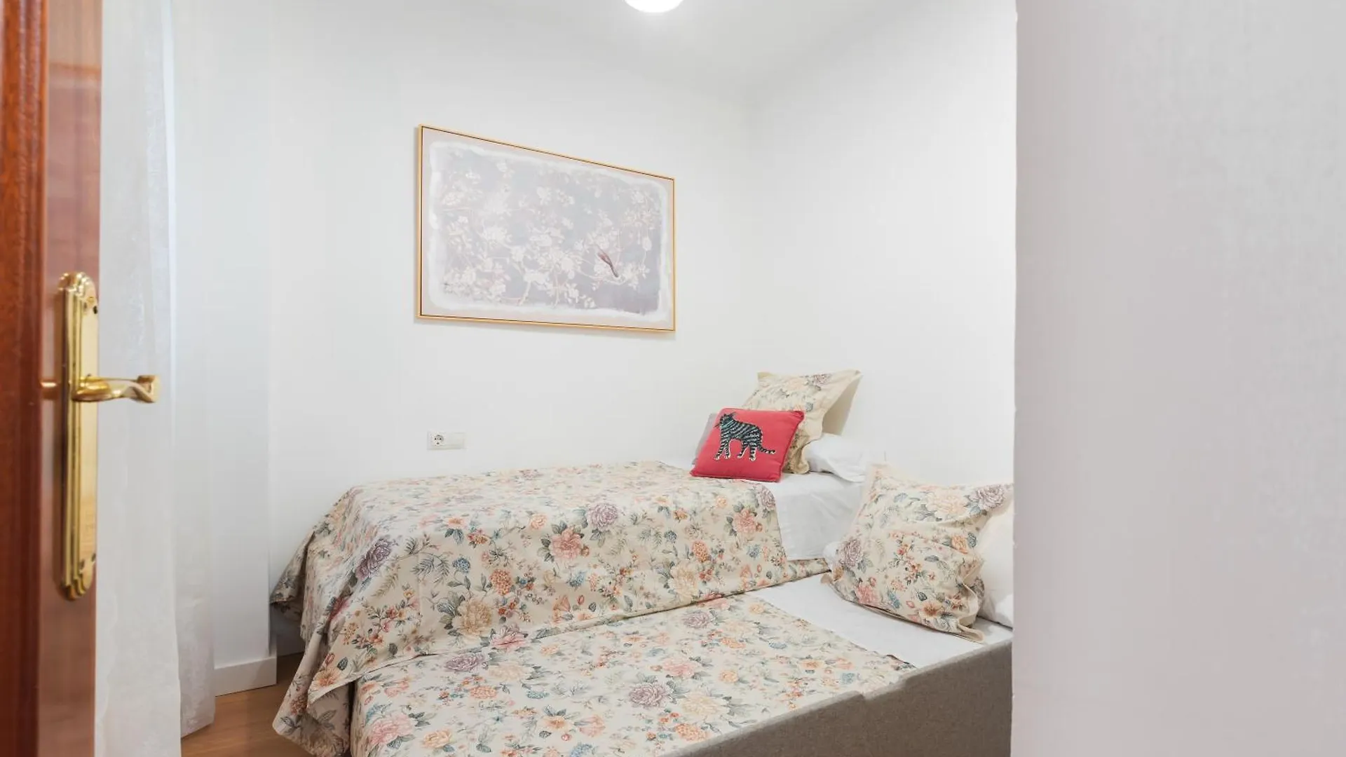 Atarazanas: Apartamento De Dos Habitaciones Malaga Apartment