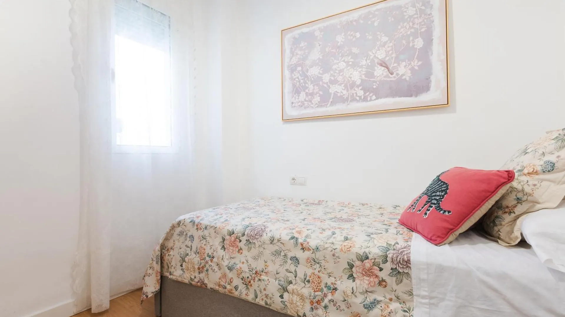Atarazanas: Apartamento De Dos Habitaciones Malaga Spain